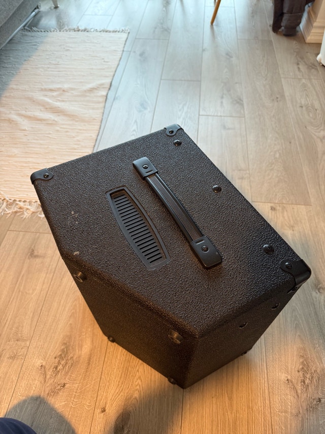 Ampeg BA-108 Bass Combo Amp - photo 3