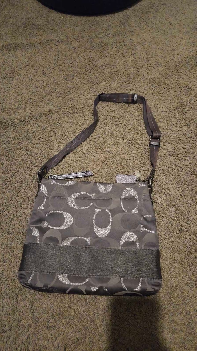 Authentic COACH Signature Jacquard Crossbody - photo 2