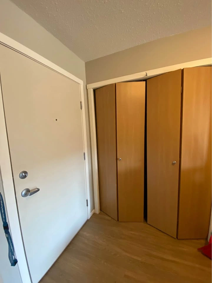 2 Beds 1 Bath - Apartment - photo 3