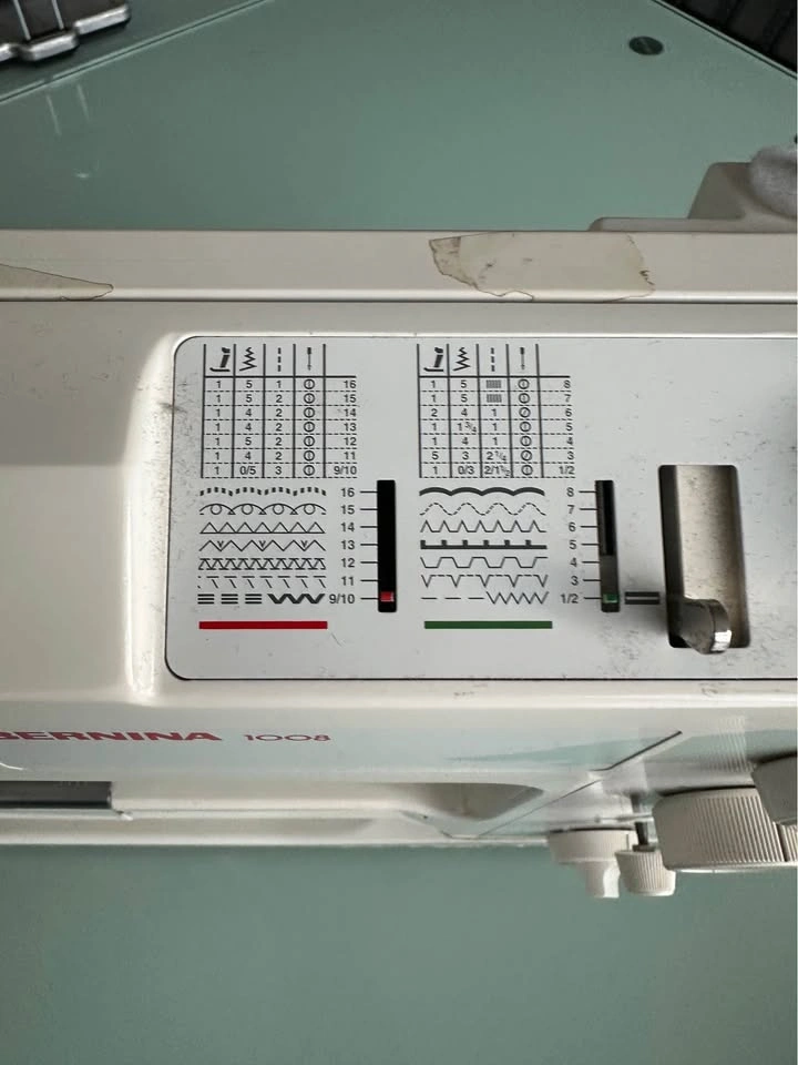 Bernina Sewing Machine 1008 - photo 3
