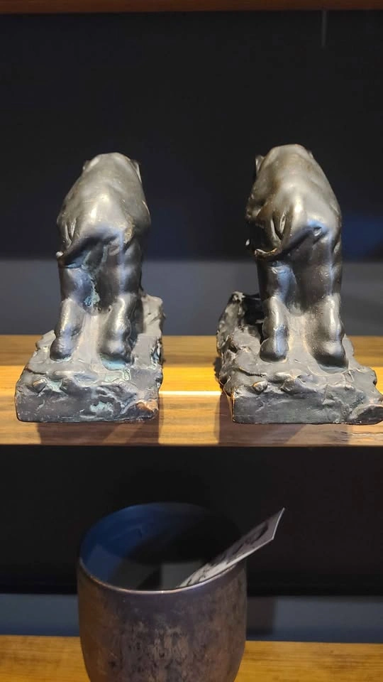 Metal Elephant Bookends (2 sets available.$40 per set)  ) - photo 3