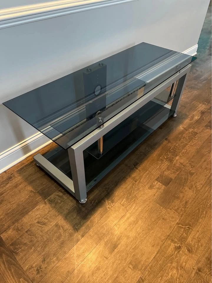 Modern glass TV console - photo 3