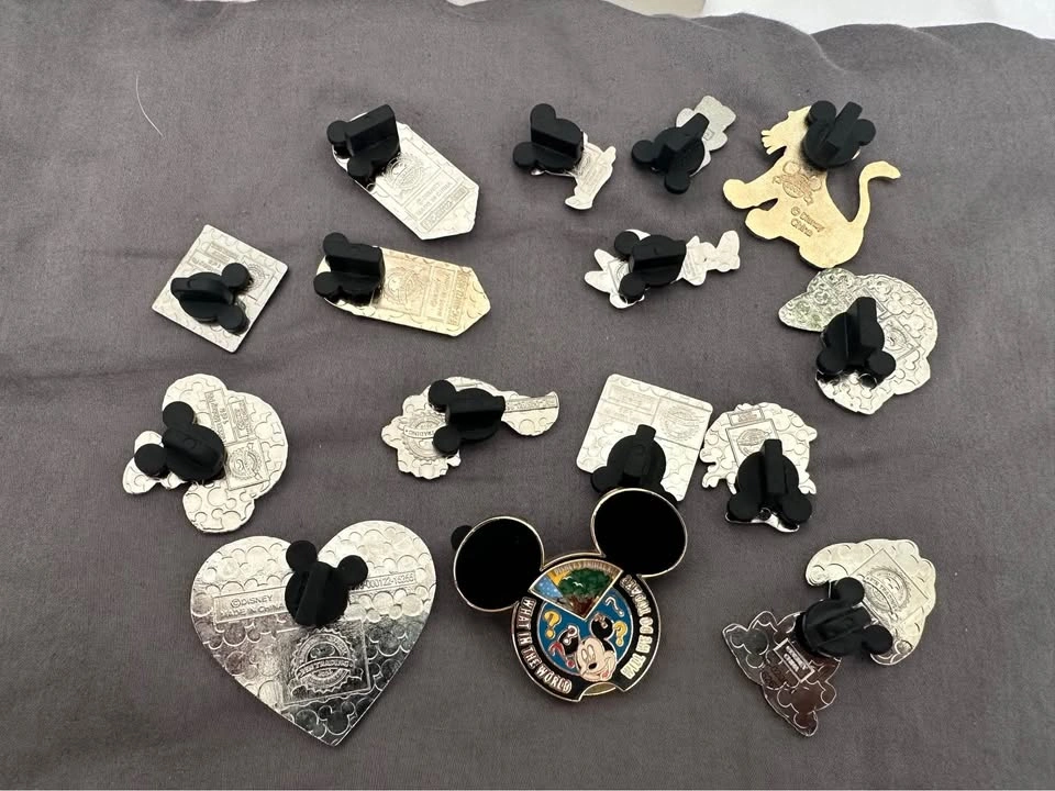 Disney pins from disney world - photo 2