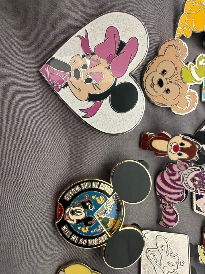 Disney pins from disney world - photo 4