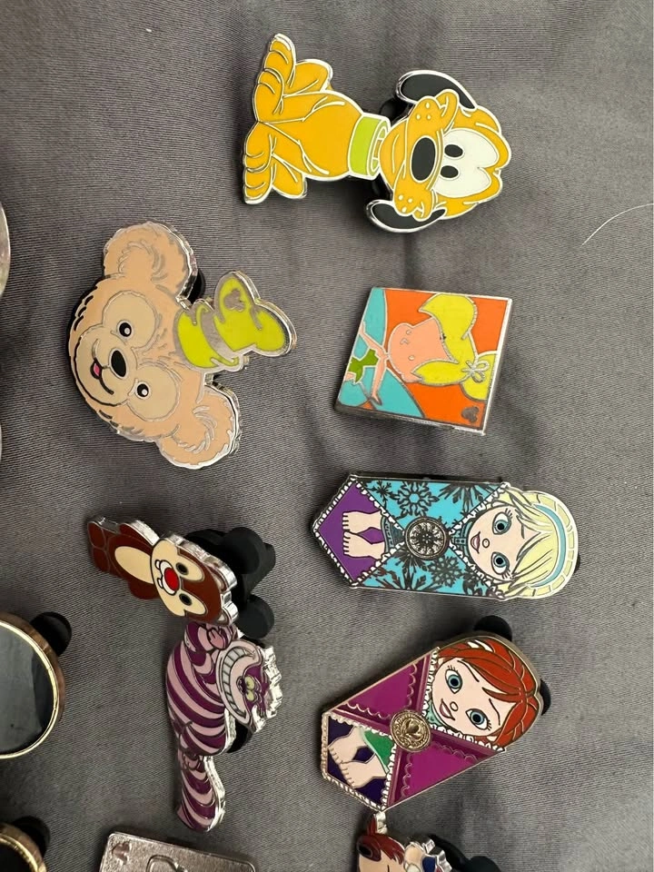 Disney pins from disney world - photo 5