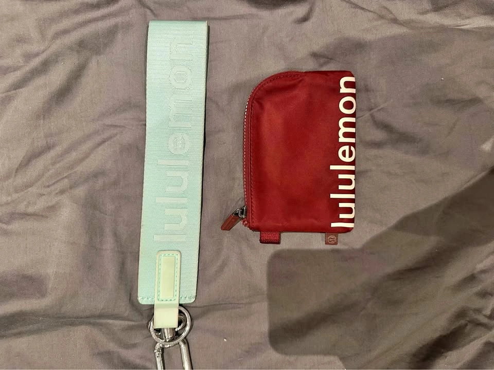 Lululemon keychain and wallet