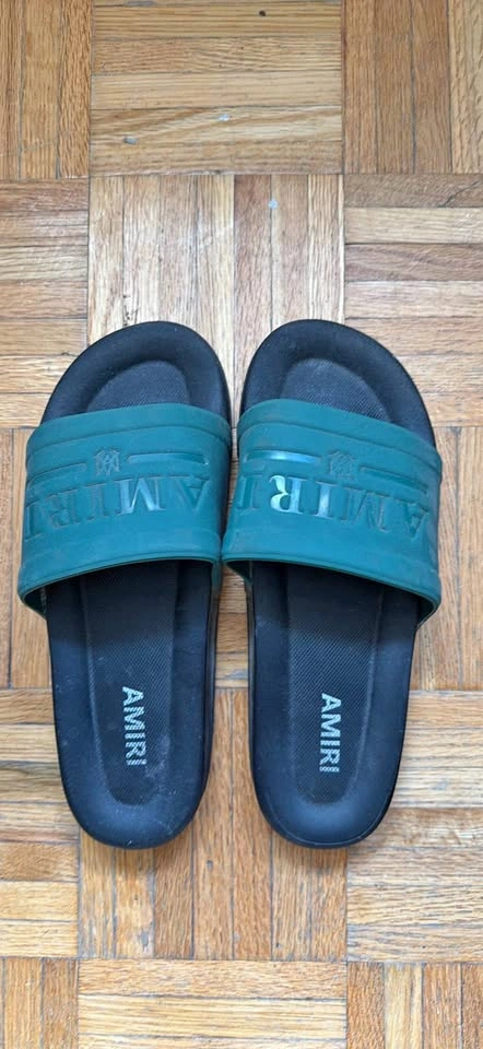 Designer Slides - Amiri