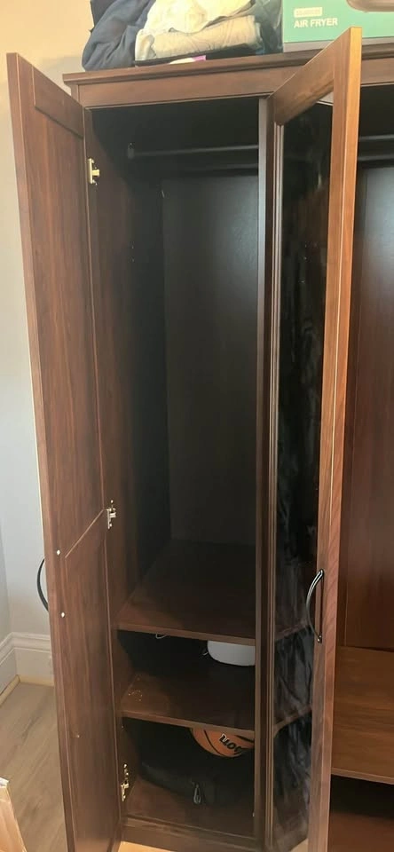 Dresser - photo 3