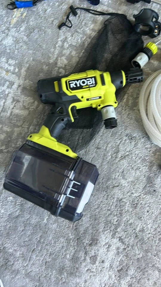 Ryobi 40V HP Leaf Blower and EZClean Power Cleaner Set - photo 3