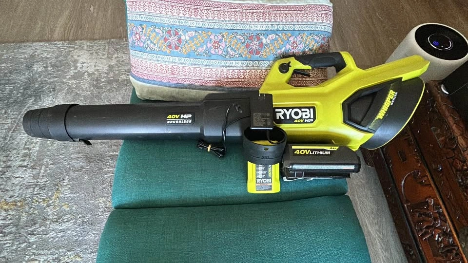 Ryobi 40V HP Leaf Blower and EZClean Power Cleaner Set - photo 4