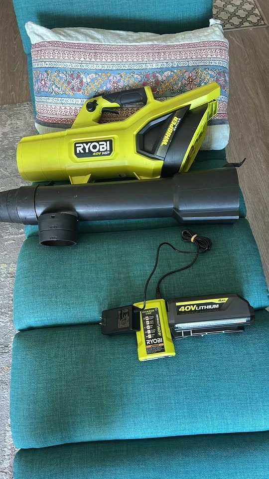 Ryobi 40V HP Leaf Blower and EZClean Power Cleaner Set - photo 5