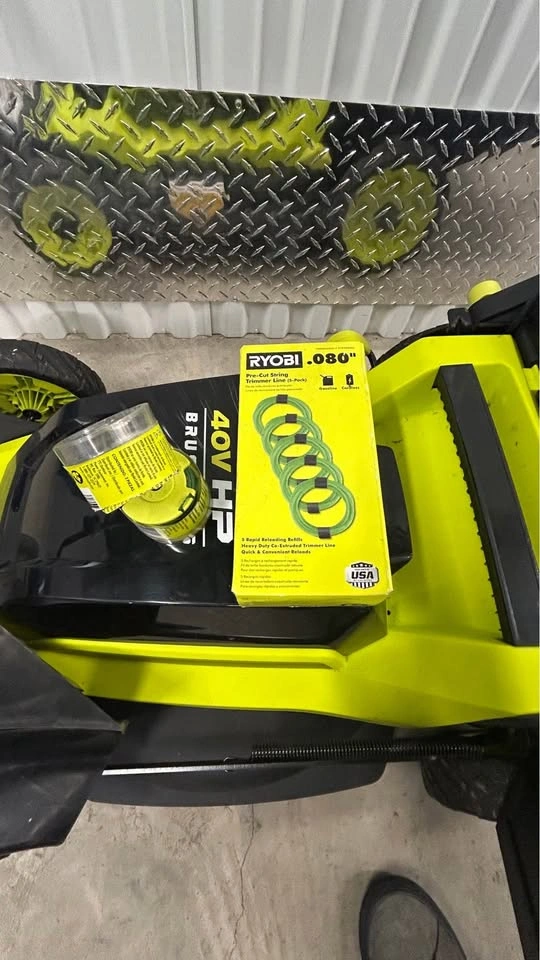 Ryobi 40V 21” Mower, 15” String Trimmer, and 730cfm Blower - photo 5