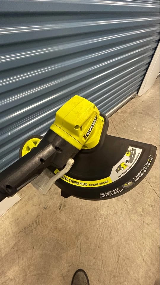 Ryobi 18V 13” Cordless String Trimmer with Battery & Charger - photo 2