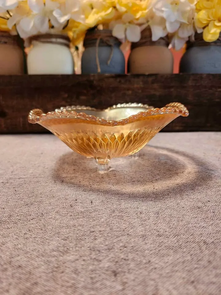 Vintage glass bowl image indicator(2)