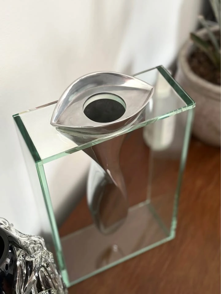 VINTAGE ITALIAN “TWISTED TORNADO” GLASS AND ALUMINIUM VASE - photo 2