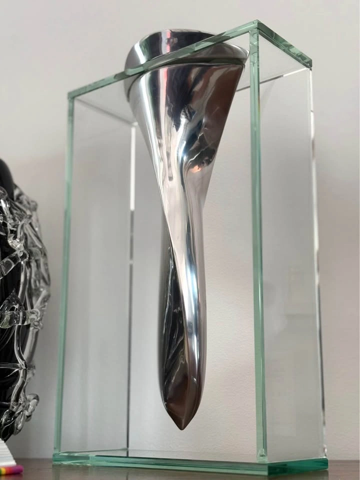 VINTAGE ITALIAN “TWISTED TORNADO” GLASS AND ALUMINIUM VASE - photo 3