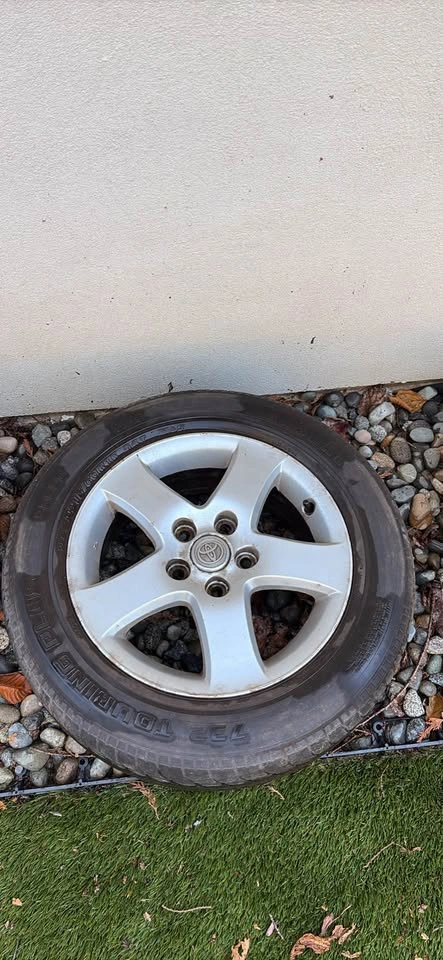 P215/60R16 2003 Toyota Camry Alloy Rims (Set of 4) - photo 4