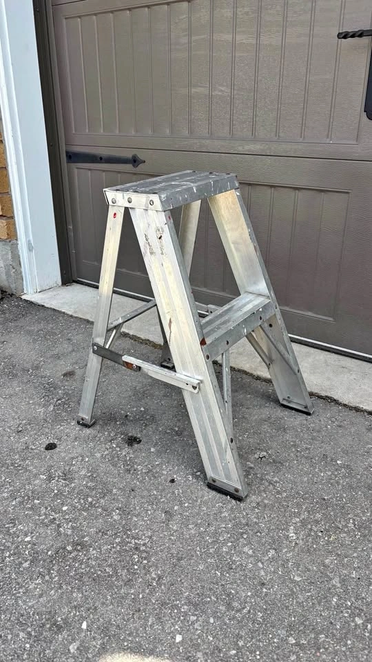 Two foot step ladder