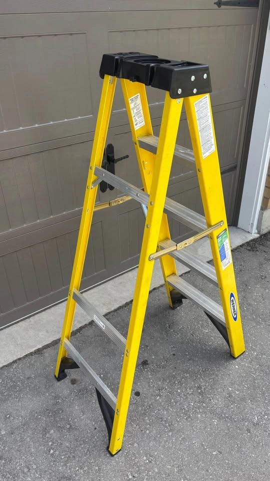 Werner 5 ft fibreglass stepladder - photo 2
