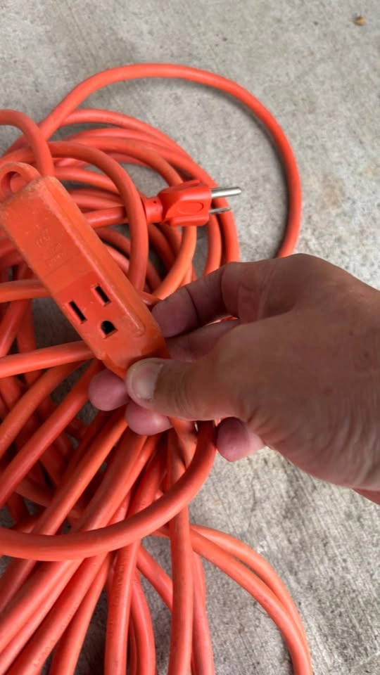 50 foot 14 gauge outdoor extension cord with tri outlet end - photo 3