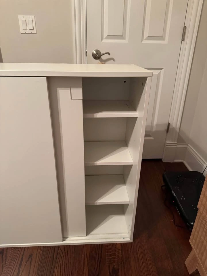 Cabinet with sliding doors - photo 2