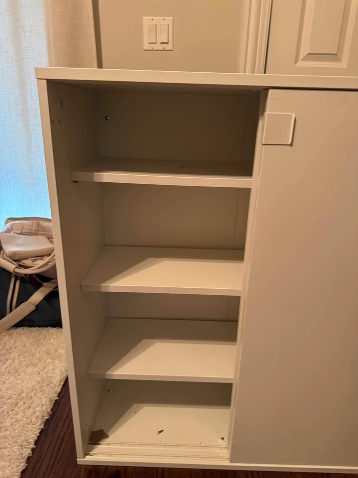Cabinet with sliding doors - photo 3