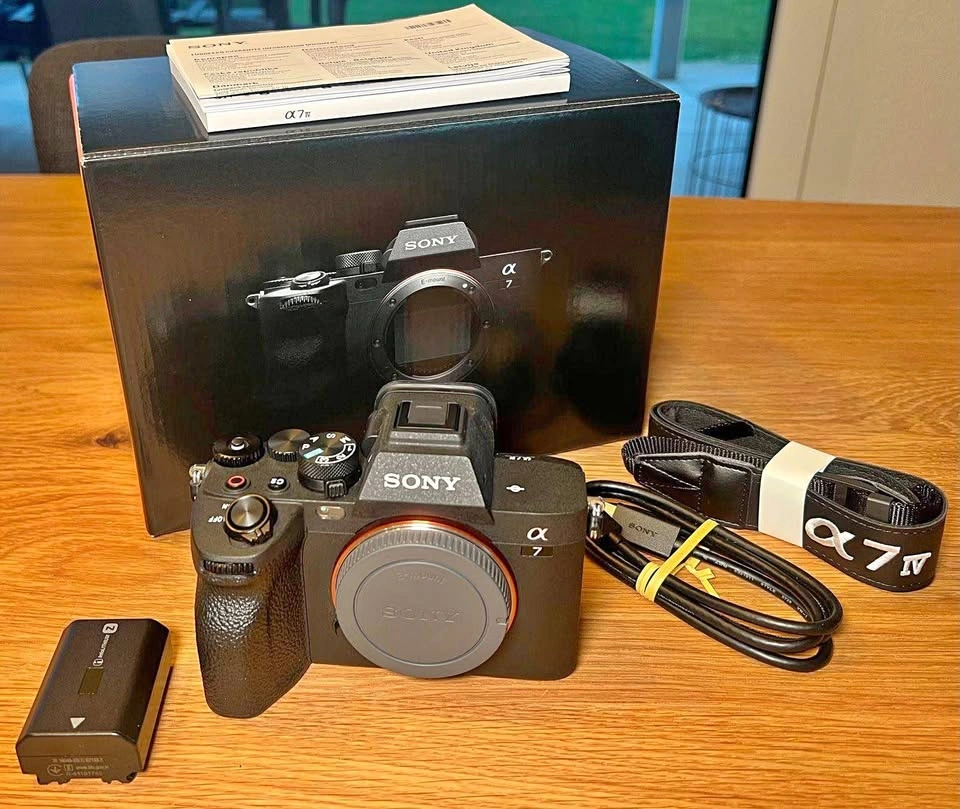 Sony Alpha A7 IV Full-Frame Camera Kit – Original Box
