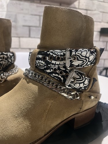 100% Authentic AMIRI Bandana Chain Buckle Boots – Tan Suede - photo 2