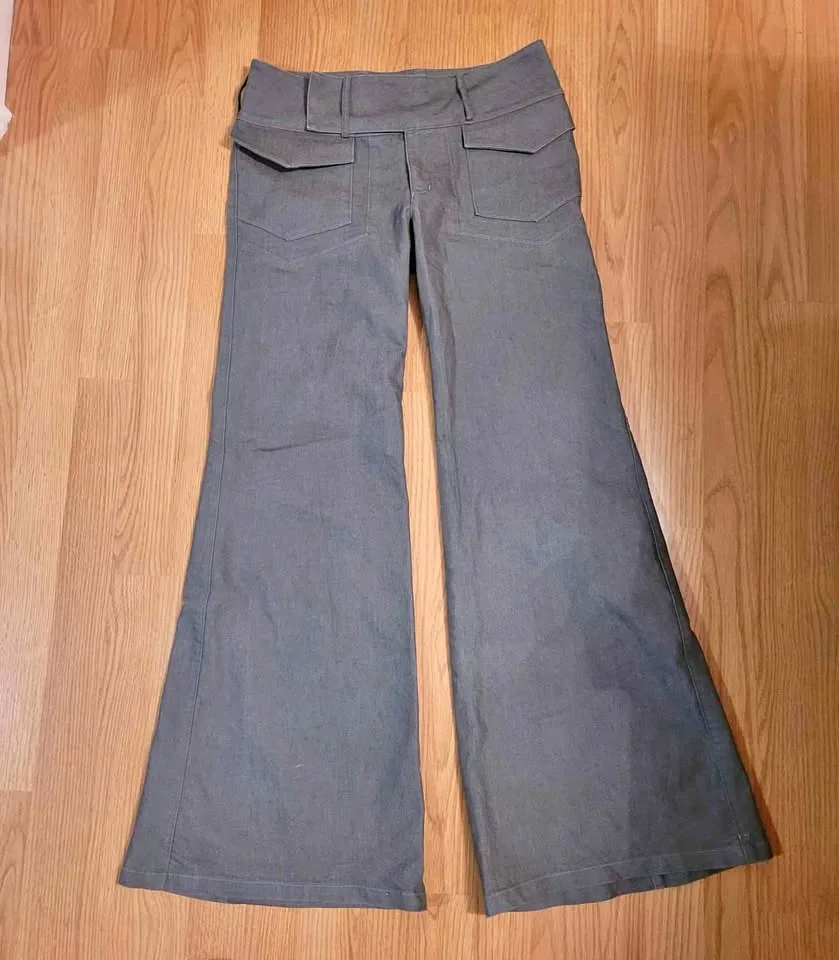 Bell bottom/flare pants thumbnail