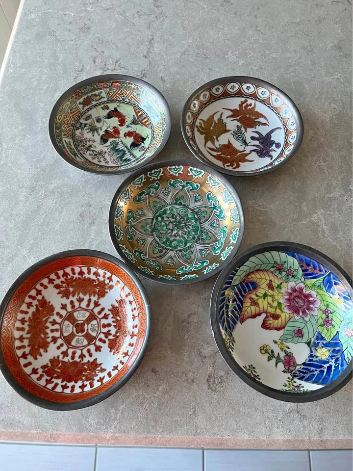 Set of 5 Vintage Japanese porcelain bowl encased in pewter