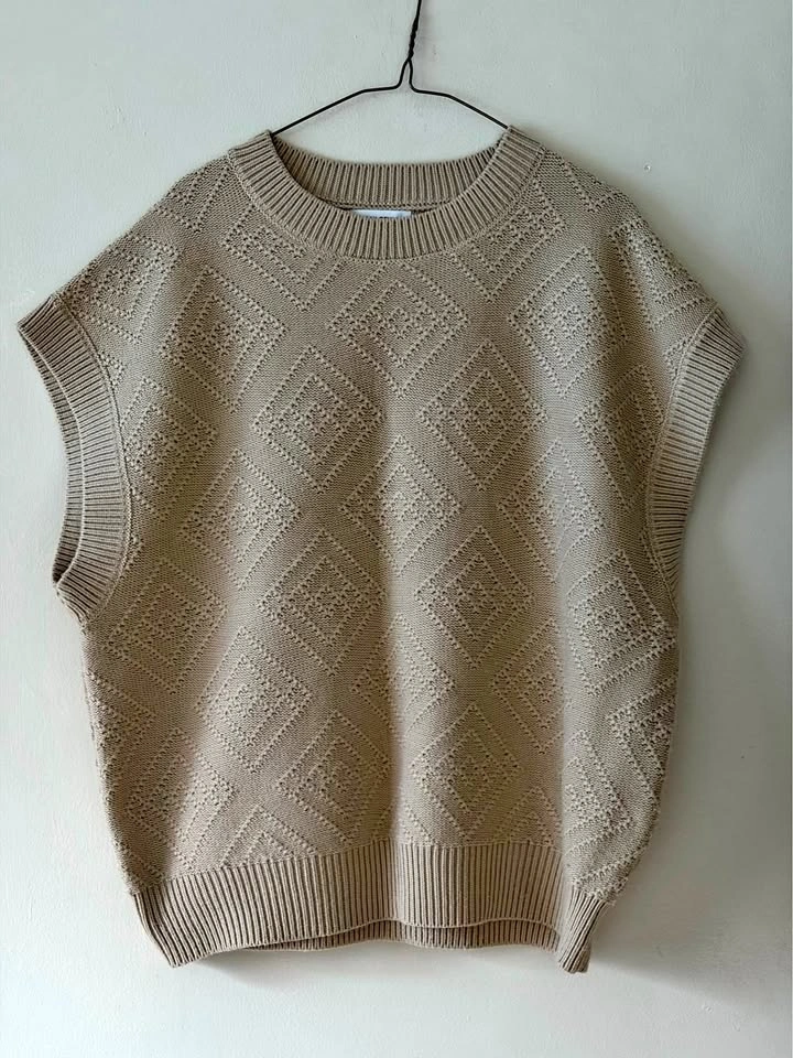 Beige Diamond Knit Vest