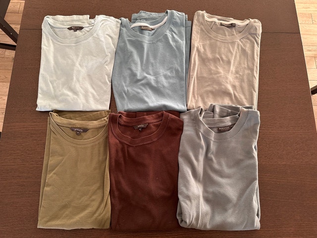 6 RW&Co T-Shirts