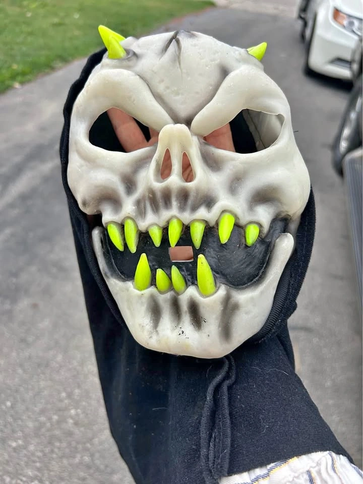 Glow in Dark Demon Skull Mask Horn Hooded Ghoul Monster