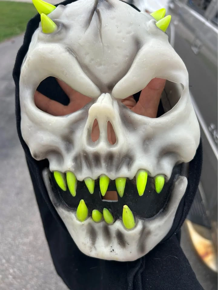 Glow in Dark Demon Skull Mask Horn Hooded Ghoul Monster - photo 2