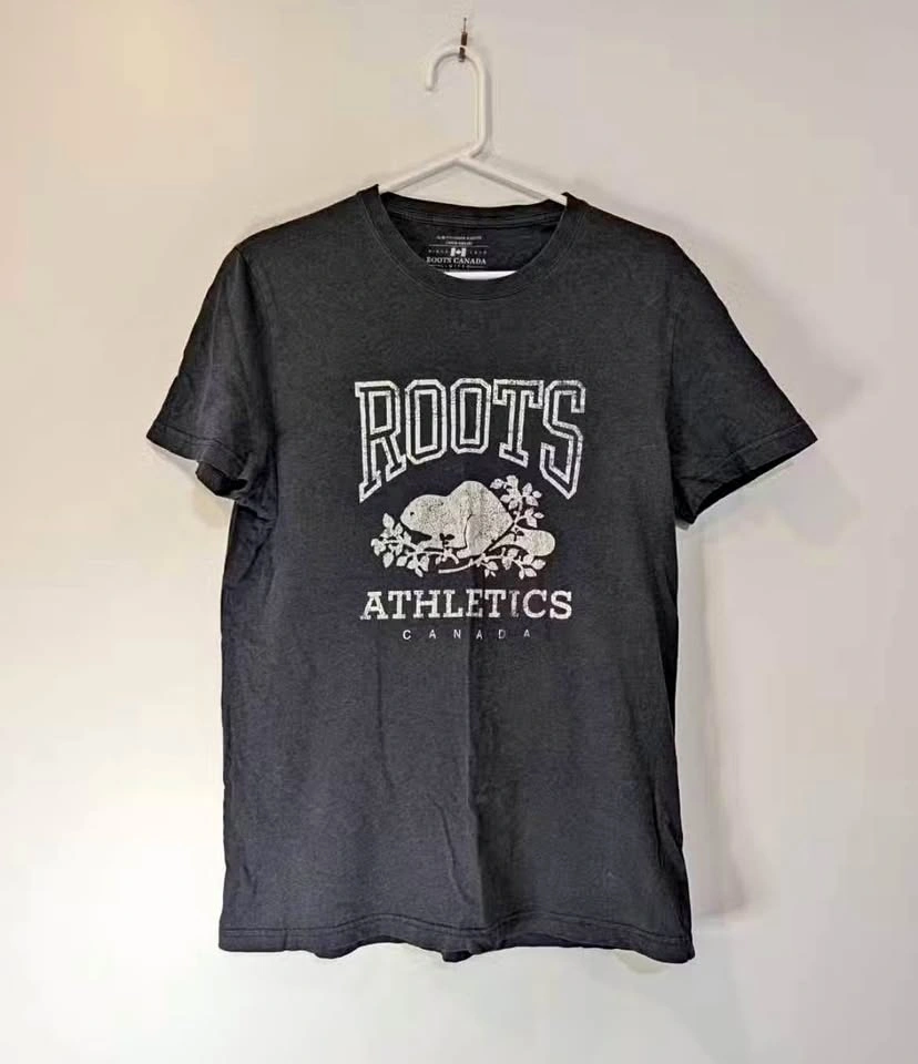 Dark Gray Roots T-Shirt with Beaver Print- Size Large