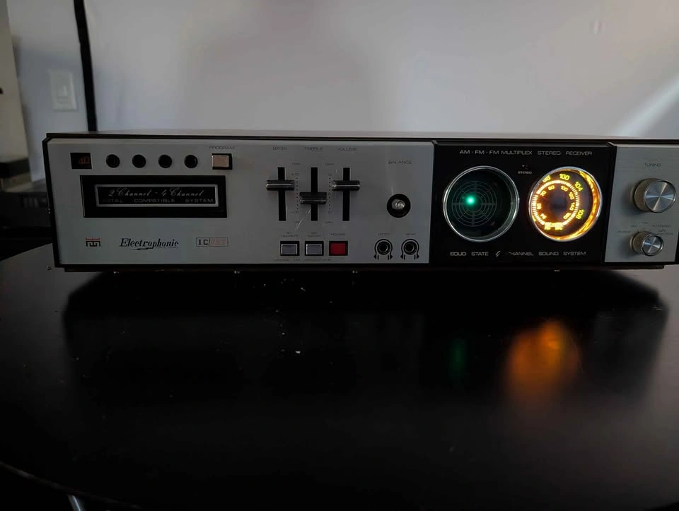 Vintage Electrophonic Model 447 Quadraphonic 8-Track Receiver - photo 2