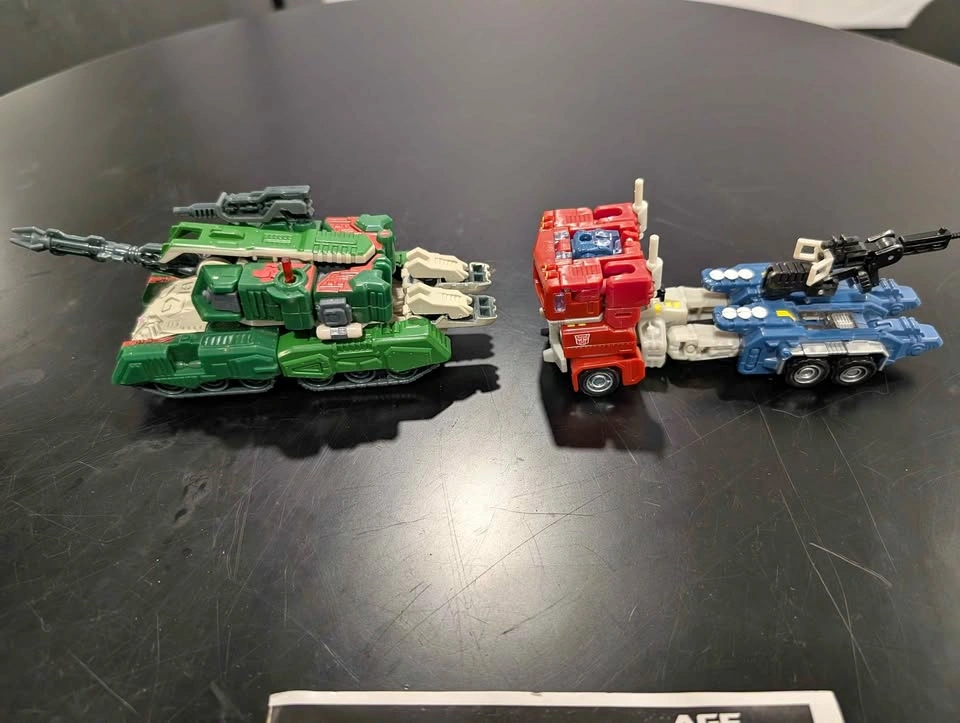 Transformers Classics 2-Pack: Optimus Prime vs Megatron (2006)