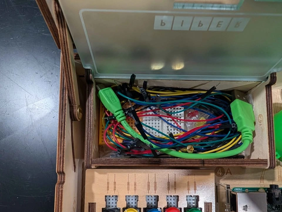 Piper Computer Kit – Educational Raspberry Pi DIY STEM Toy - photo 4