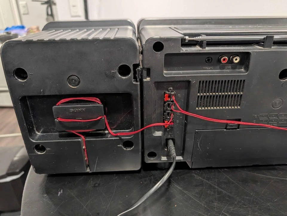 Vintage Sony CFS-720 Radio Cassette-Corder Boombox (Mega Bass) - photo 3