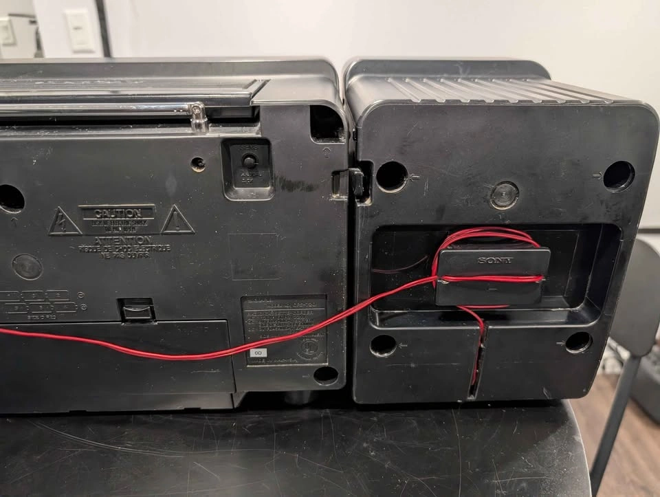 Vintage Sony CFS-720 Radio Cassette-Corder Boombox (Mega Bass) - photo 4