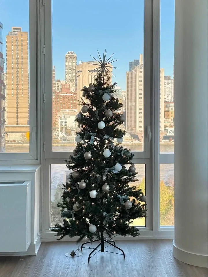 Moving sale - 5ft Christmas tree - photo 5