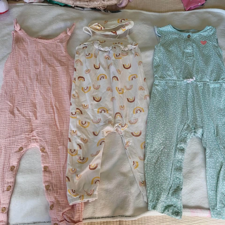 Baby and Carter's Baby Girl Rompers Size 24M - photo 2