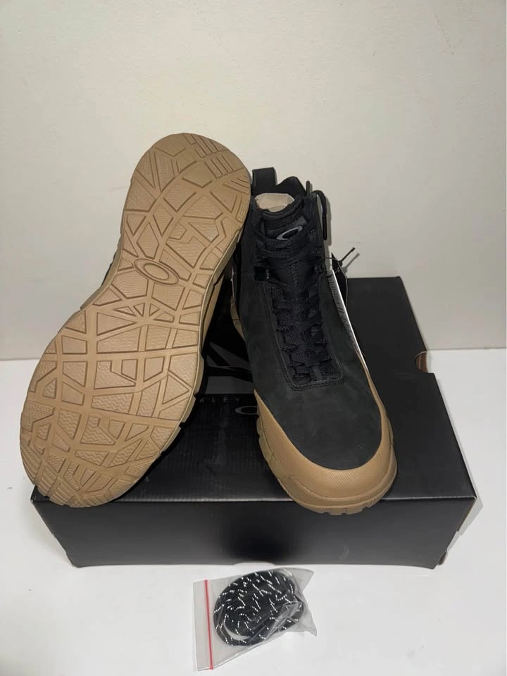 New Men Oakley Waterproof Boots Size 10.5 - photo 4