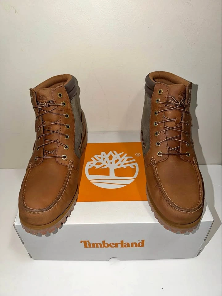 New Men Timberland Hiker Leather Boots. Size 12 US.