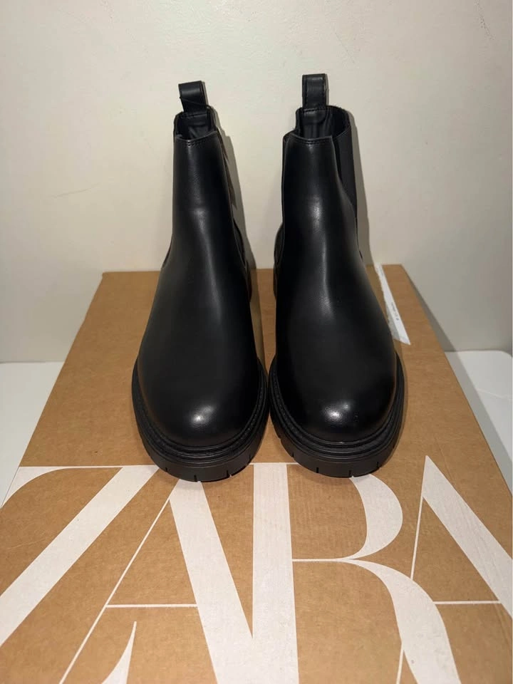 New Zara Men Chelsea Boots - Size 11 & 12 US - photo 2