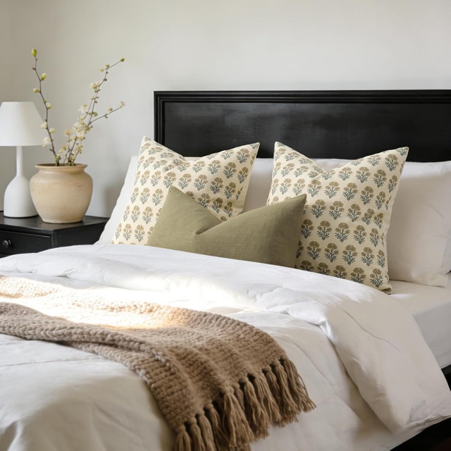 Floral Pillow Covers 18x18 Set of 2, Country Botanical - photo 5