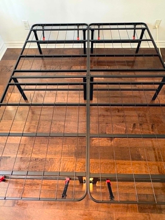 Foldable Metal Platform Bed (Queen)