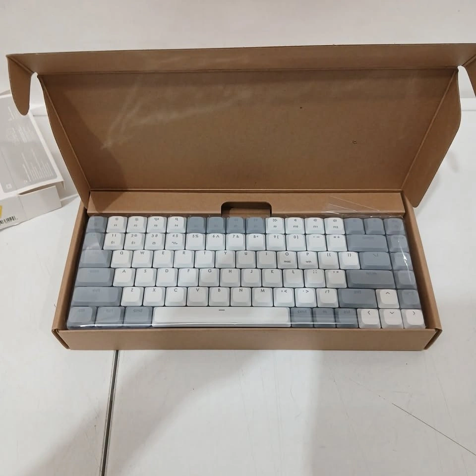 Satechi SM1 Slim Mechanical Bluetooth Keyboard White/Grey, Open - photo 3