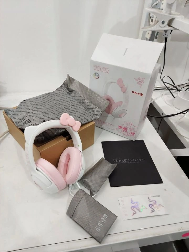 Razer x Hello Kitty Kraken Kitty V2 Wired Gaming Headset