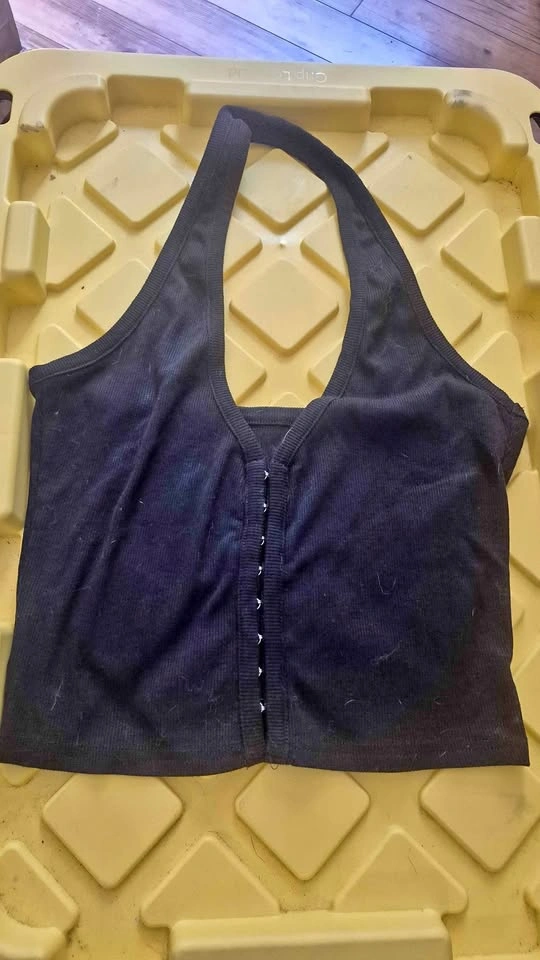 Black Ribbed Hook-and-Eye Halter Top Large